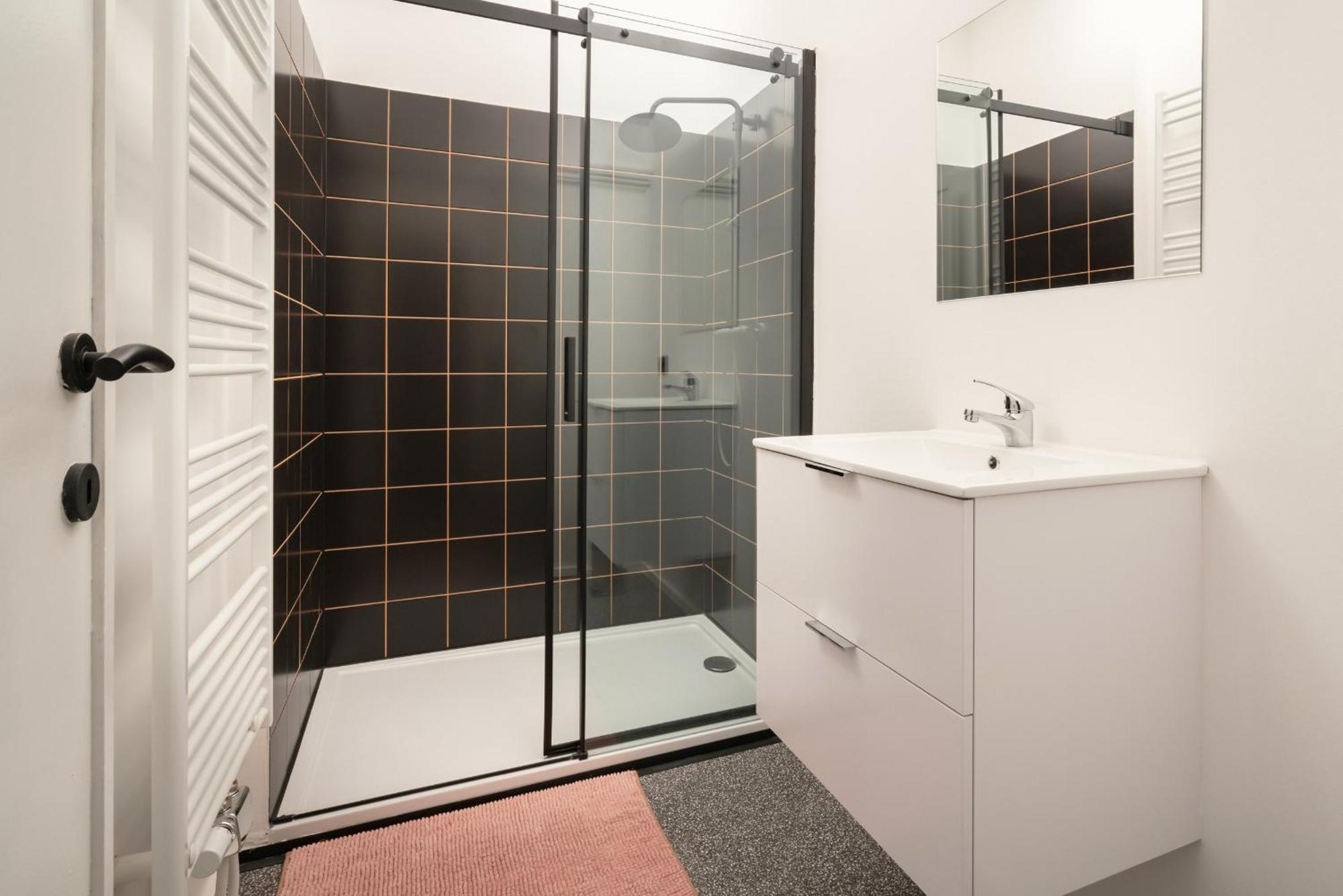 Charming And Spacious Apartments In The Heart Of Anvers Exterior foto