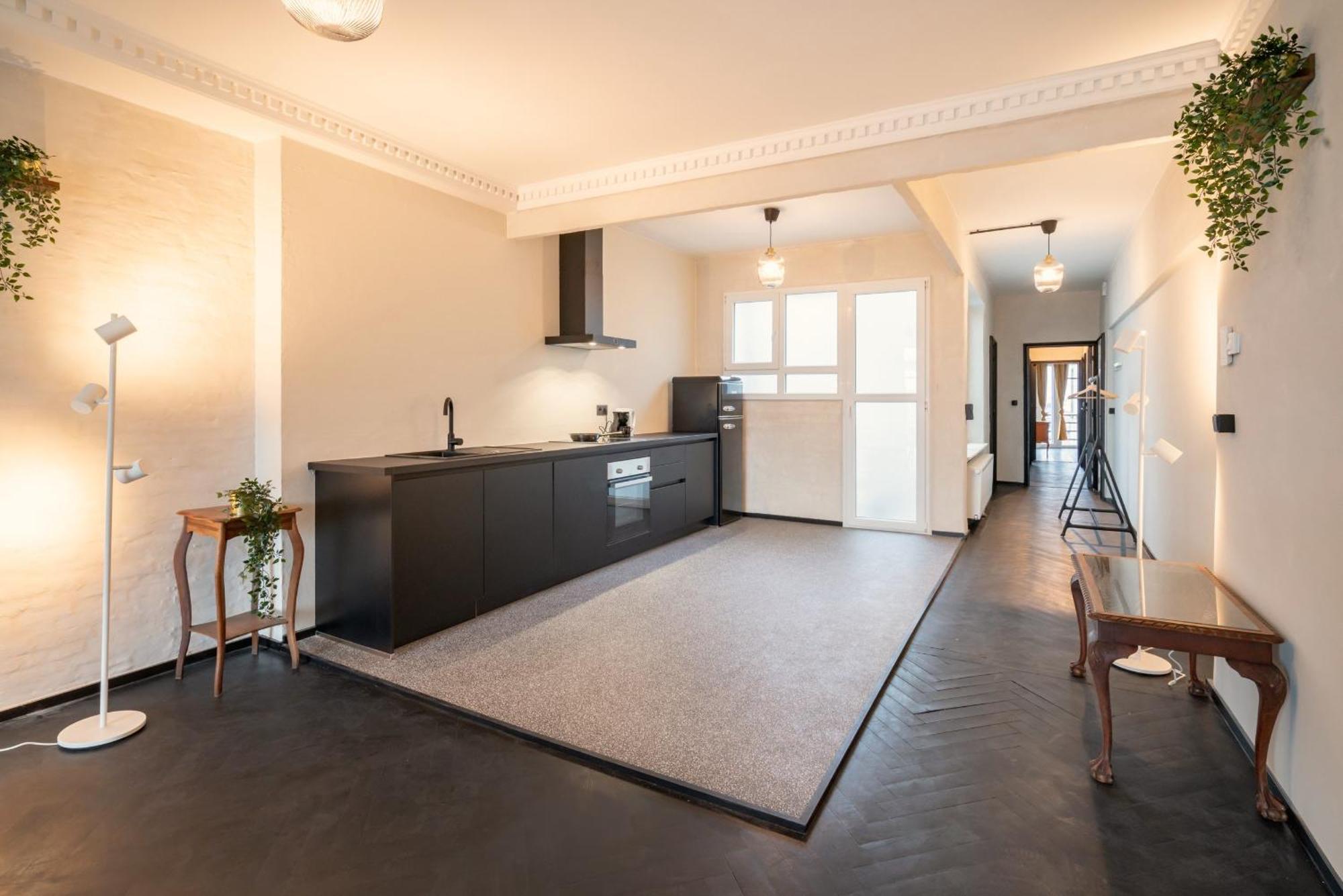 Charming And Spacious Apartments In The Heart Of Anvers Exterior foto